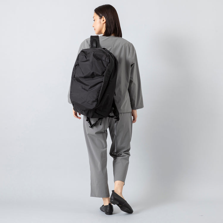 モデル身長163cm,NARU FACTORYのナイロン4WAY ノーカラージャケット|NARU FACTORYのナイロン4WAY スラックス|facciamoのMeringa(メリンガ),https://market.e-begin.jp/products/mdm_nar0132q_lala|https://market.e-begin.jp/products/mdm_nar0130q_lala|https://market.e-begin.jp/products/are_fac0636k_lala