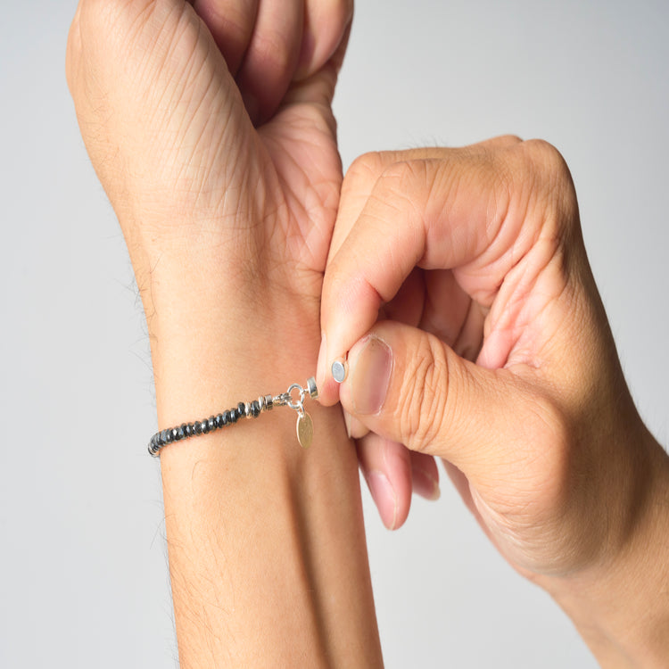 esperanto | エスペラント Begin別注 ヘマタイト×淡水パールグッドラックブレス