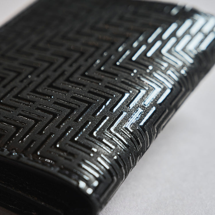 L'arcobaleno | ラルコバレーノ Begin別注 《印伝の山本×秋山具義》職人芸が詰まった奇跡のカードケース