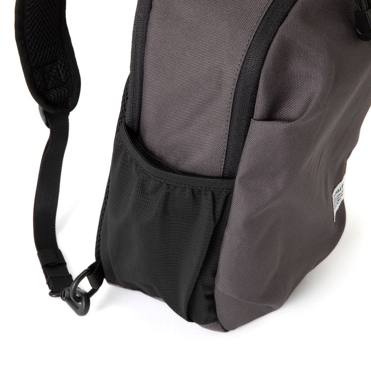 ARCH&LINE | アーチアンドライン COMPACT DAY BAG 6L
