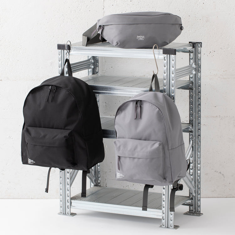 FreshService | フレッシュサービス CORPORATE DAYPACK_28L