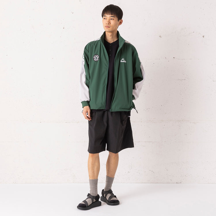 着用サイズ L(身長180cm / 60kg)