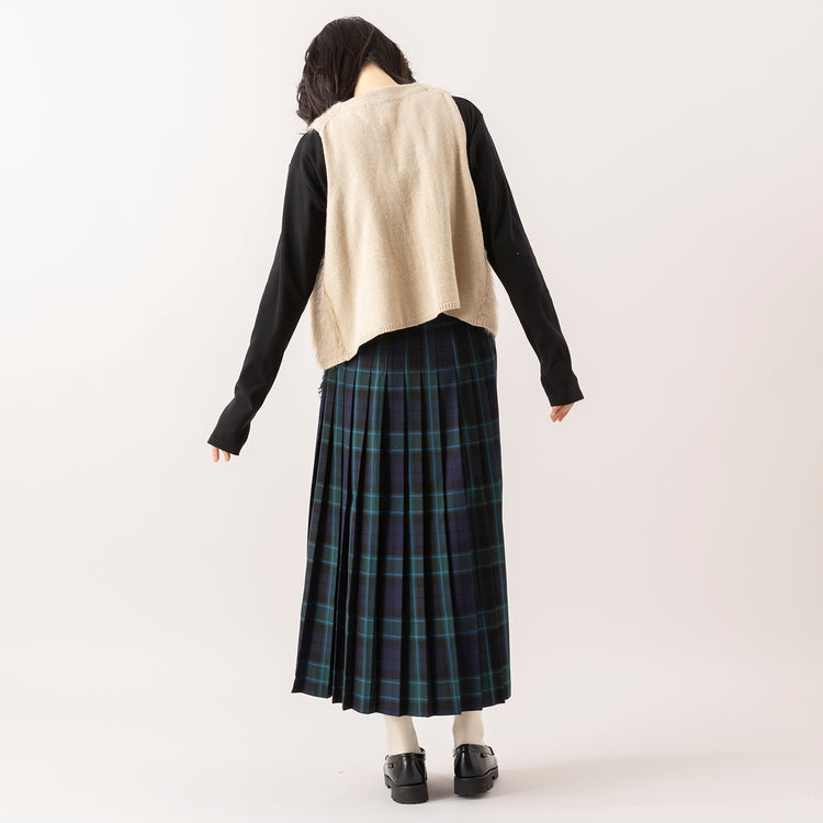 モデル身長165cm,HEAVENLYのKnit Shaggy Yarn Vest|euphoric moodのThimble Rib Tops|Glen Fyneのチェックプリーツラップスカート|meri ja kuuのリブ先丸シルクコットンソックス|in moodの2連パール×シルバーネックレス,https://market.e-begin.jp/products/dlt_hvr0998s_lala|https://market.e-begin.jp/products/hpn_eup1008s_lala|https://market.e-begin.jp/products/imx_glf0082r_lala|https://market.e-begin.jp/products/hpn_mjk1012s_lala|https://market.e-begin.jp/products/inm_inm0825p_lala