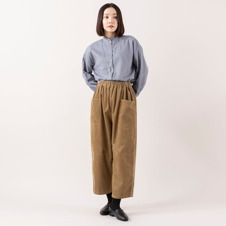 モデル身長163cm,HEAVENLYのCotton Linen Frillneck Blouse|HEAVENLYのCorduroy Front Pocket Pants|facciamoのMeringa(メリンガ)|rapiécageの1TOPガラスパールネックレス,https://market.e-begin.jp/products/dlt_hvr1184s_lala|https://market.e-begin.jp/products/dlt_hvr1185s_lala|https://market.e-begin.jp/products/are_fac0636k_lala|https://market.e-begin.jp/products/rdx_rpc0795s_lala