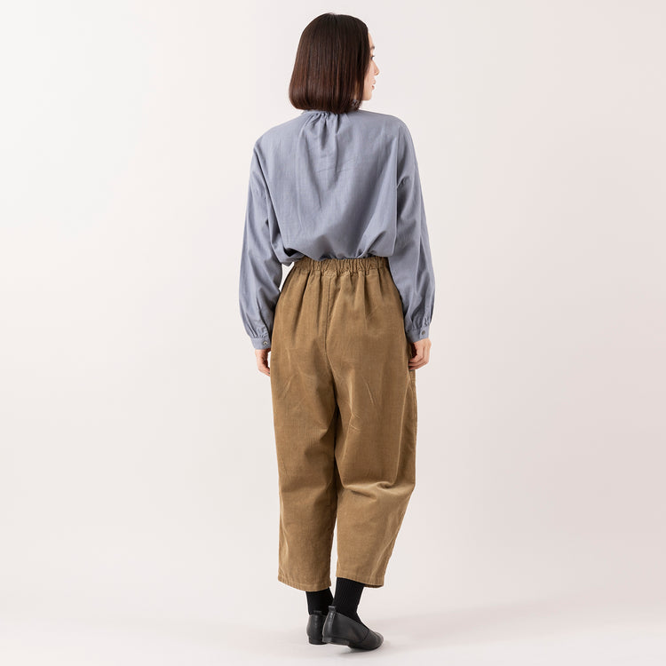モデル身長163cm,HEAVENLYのCotton Linen Frillneck Blouse|HEAVENLYのCorduroy Front Pocket Pants|facciamoのMeringa(メリンガ)|rapiécageの1TOPガラスパールネックレス,https://market.e-begin.jp/products/dlt_hvr1184s_lala|https://market.e-begin.jp/products/dlt_hvr1185s_lala|https://market.e-begin.jp/products/are_fac0636k_lala|https://market.e-begin.jp/products/rdx_rpc0795s_lala