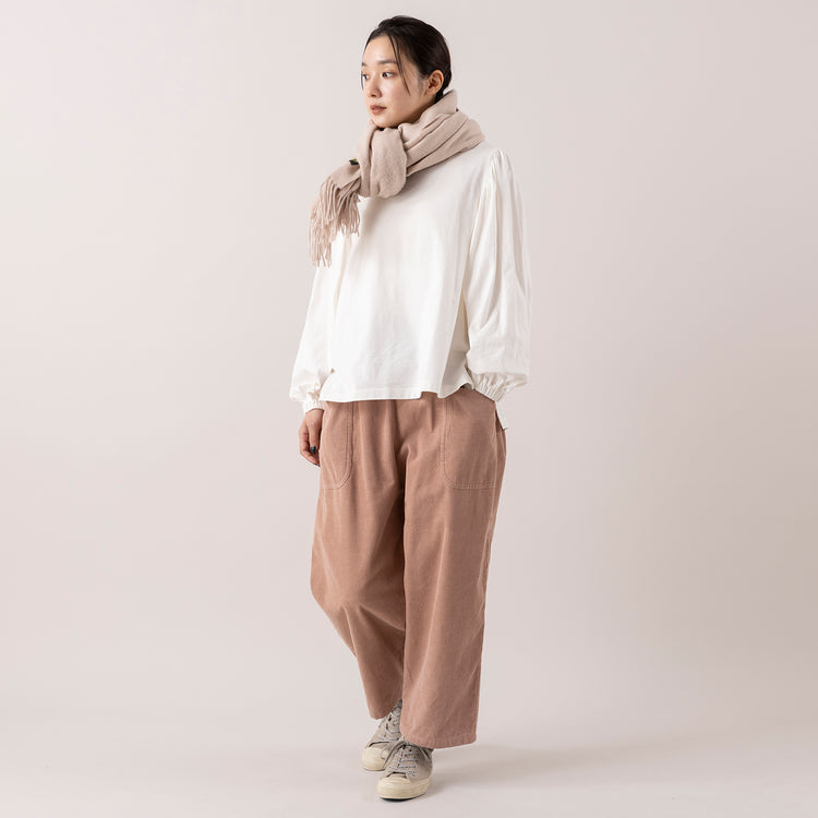モデル身長163cm,MANONのGATHER SLEEVE LS TEE|HEAVENLYのCorduroy Front Pocket Pants|Moonstarのローバスケットヴィンテージグレー|Finissageのソリッドペールストール,https://market.e-begin.jp/products/mks_mnn1173s_lala|https://market.e-begin.jp/products/dlt_hvr1185s_lala|https://market.e-begin.jp/products/mns_mns0286o_lala|https://market.e-begin.jp/products/hem_fns1203s_lala
