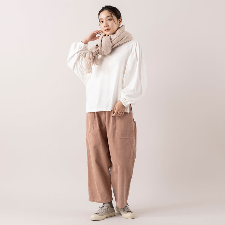 モデル身長163cm,MANONのGATHER SLEEVE LS TEE|HEAVENLYのCorduroy Front Pocket Pants|Moonstarのローバスケットヴィンテージグレー|Finissageのソリッドペールストール,https://market.e-begin.jp/products/mks_mnn1173s_lala|https://market.e-begin.jp/products/dlt_hvr1185s_lala|https://market.e-begin.jp/products/mns_mns0286o_lala|https://market.e-begin.jp/products/hem_fns1203s_lala