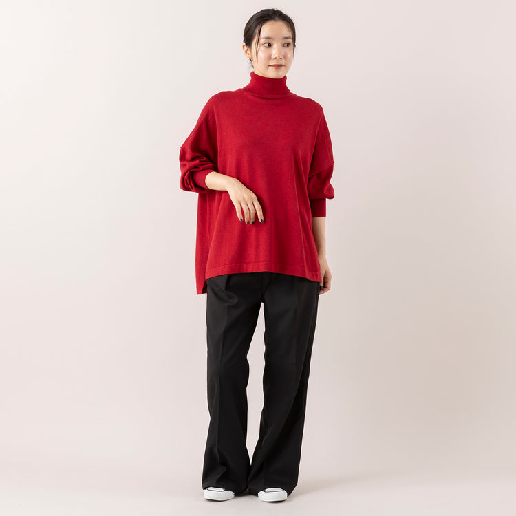 モデル身長163cm,HEAVENLYのAcrylic Wool Knit Turtleneck Pullover|Wranglerのタックフレアランチャーパンツ|NEI/NORのスクエアチャームピアス,https://market.e-begin.jp/products/dlt_hvr1188s_lala|https://market.e-begin.jp/products/edw_wrn1025p_lala|https://market.e-begin.jp/products/ris_ner0789s_lala