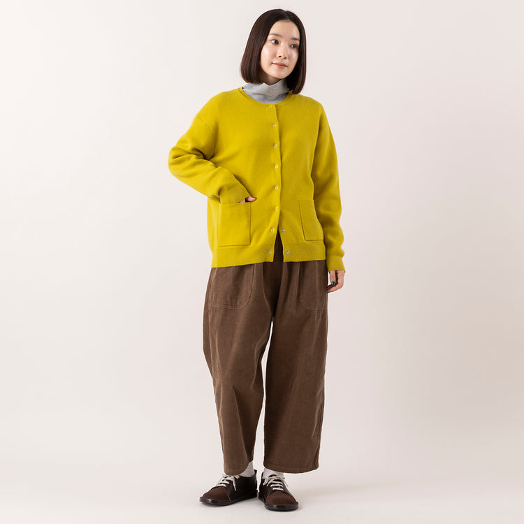 モデル身長163cm,HEAVENLYのWool Mix Smooth Knit Cardigan|gym masterのダブルフェイス タートルネック|HEAVENLYのCorduroy Front Pocket Pants|DiuのFreesia,https://market.e-begin.jp/products/dlt_hvr1189s_lala|https://market.e-begin.jp/products/grd_gym1195s_lala|https://market.e-begin.jp/products/dlt_hvr1185s_lala|https://market.e-begin.jp/products/cil_diu1165s_lala