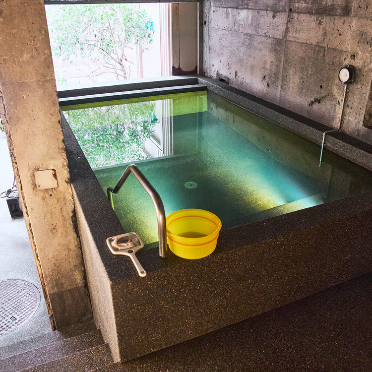 BRIEFING | ブリーフィング Begin別注 サウナの聖地《黄金湯》とコラボしたGO!サウナ3wayショルダー