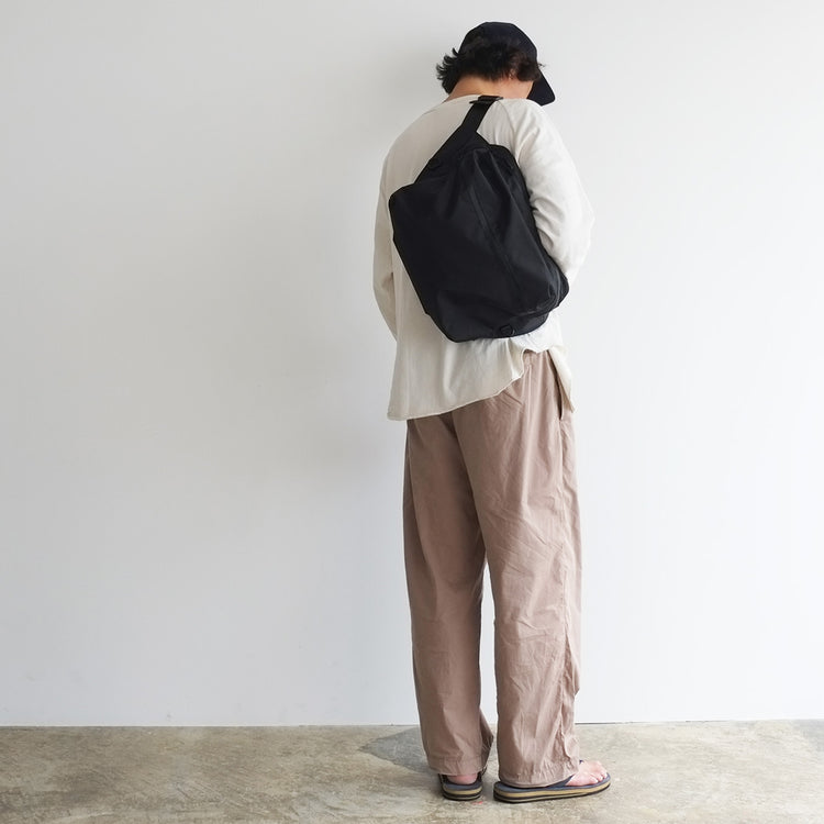 NoiR | ノアール Luminous shoulder
