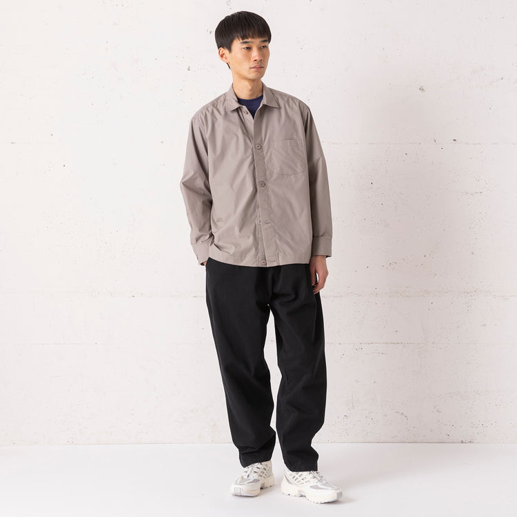着用サイズ L(身長180cm / 60kg)