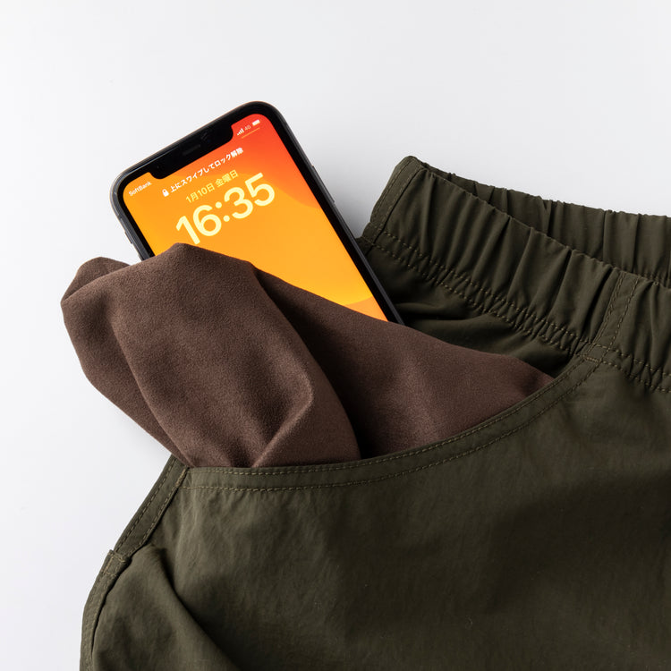 Gramicci | グラミチ Begin別注 365日穿ける&スマホも拭けるナイロンマウンテンパンツ