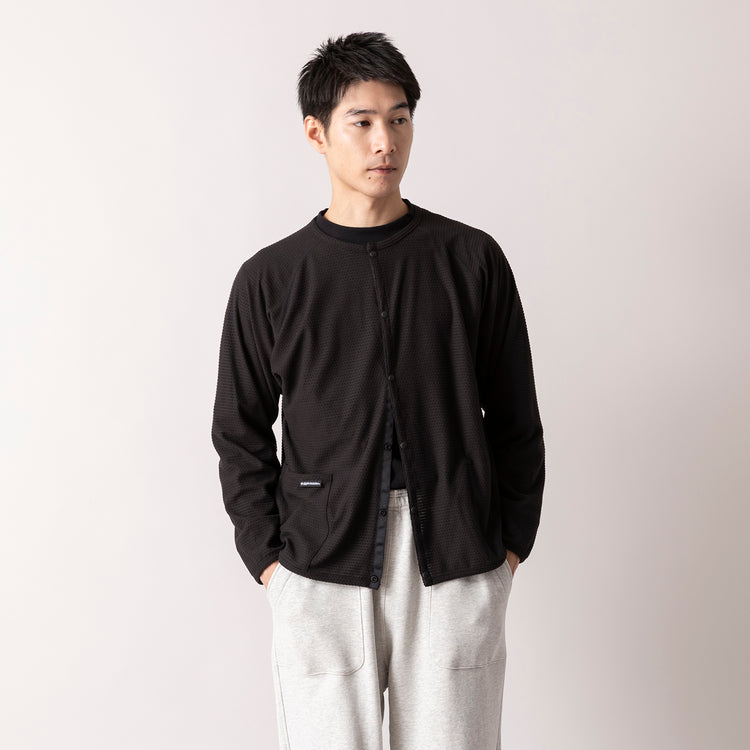 着用サイズM (モデル身長180cm)