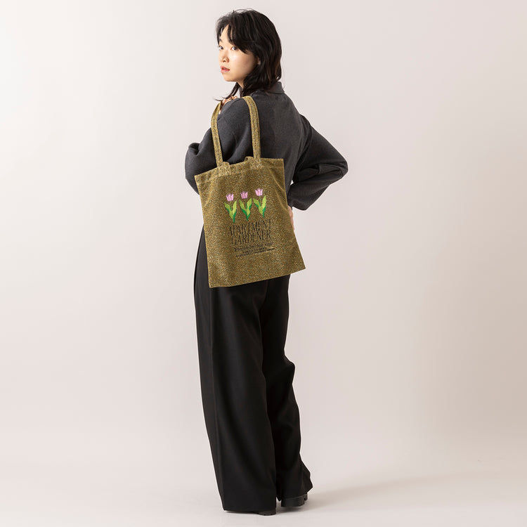 モデル身長165cm,euphoric moodのCollared Rib Tops|UNIVERSAL OVERALLの2TUCK WIDE STRAIGHT PANTS|Joli Joliのローカルズラメトート,https://market.e-begin.jp/products/hpn_eup1009s_lala|https://market.e-begin.jp/products/dre_uni1061s_lala|https://market.e-begin.jp/products/hem_jol1030s_lala