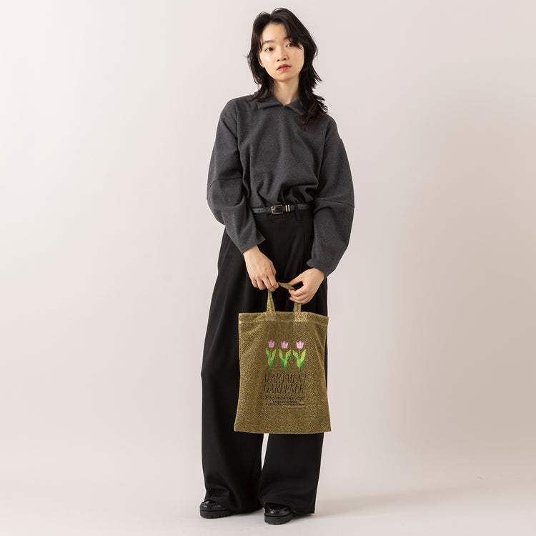 モデル身長165cm,euphoric moodのCollared Rib Tops|UNIVERSAL OVERALLの2TUCK WIDE STRAIGHT PANTS|Joli Joliのローカルズラメトート,https://market.e-begin.jp/products/hpn_eup1009s_lala|https://market.e-begin.jp/products/dre_uni1061s_lala|https://market.e-begin.jp/products/hem_jol1030s_lala
