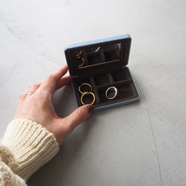 Joli Joli | ジョリジョリ キャリング刺繍コンパクトケース