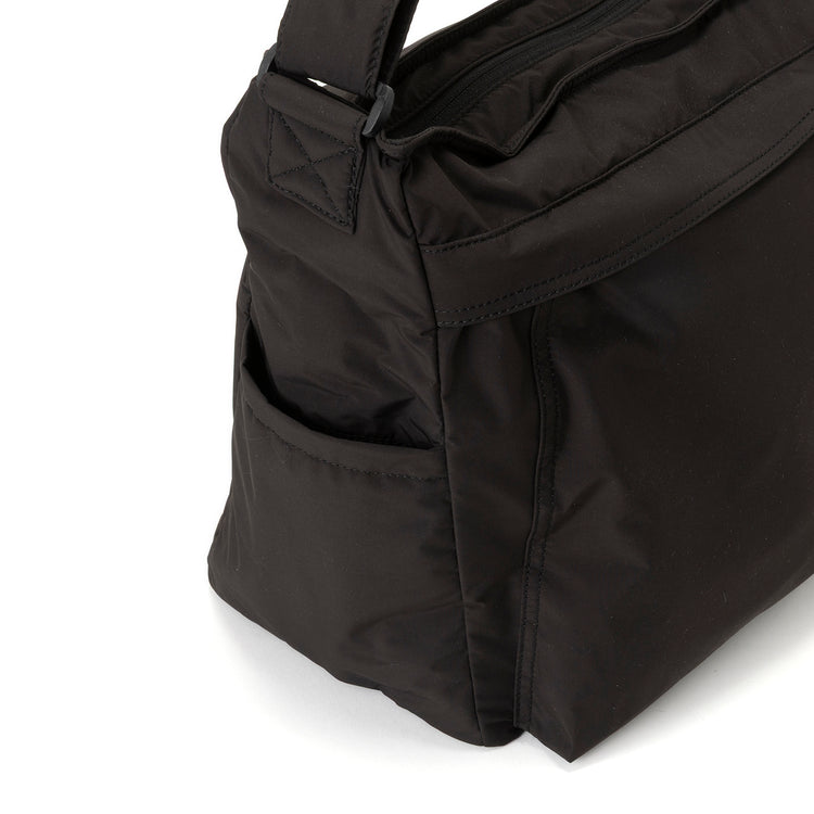 SML | エスエムエル HELMET SHOULDER BAG L