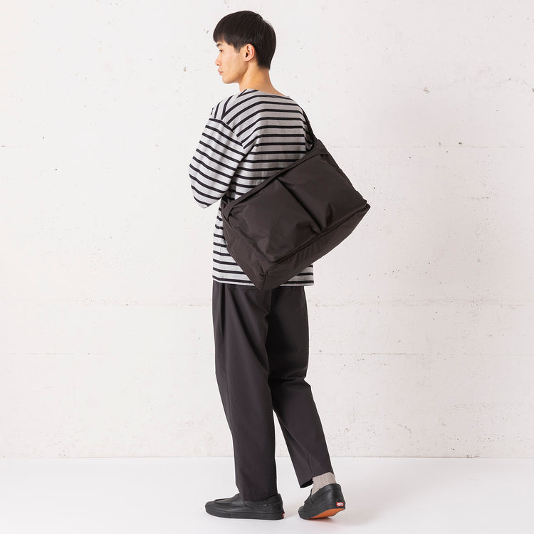 SML | エスエムエル HELMET SHOULDER BAG L