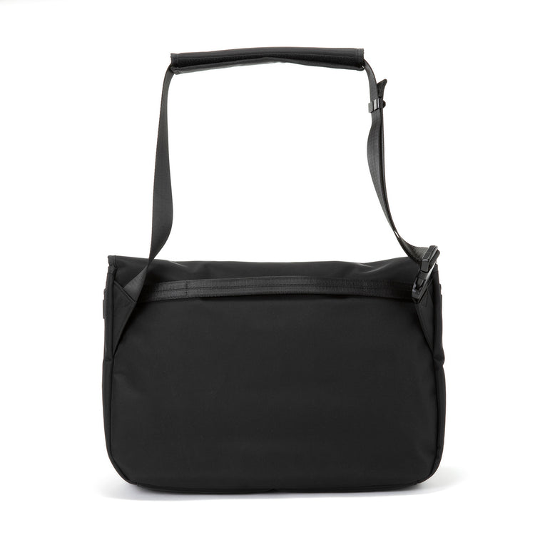 SML | エスエムエル USEFUL MESSENGER BAG