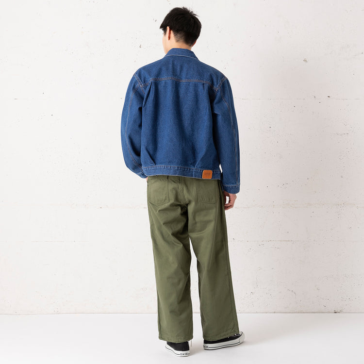 着用サイズL(モデル身長180cm)