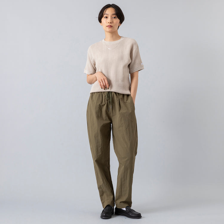着用サイズ2 (モデル身長163cm),DDPのNYLON STRAIGHT PANTS_Enzo2|Parabootのコロー|in moodのLIGHT -NECKLACE,https://market.e-begin.jp/products/mif_ddp0062p_lala|https://market.e-begin.jp/products/prb_prb0291k_lala|https://market.e-begin.jp/products/inm_inm0560o_lala