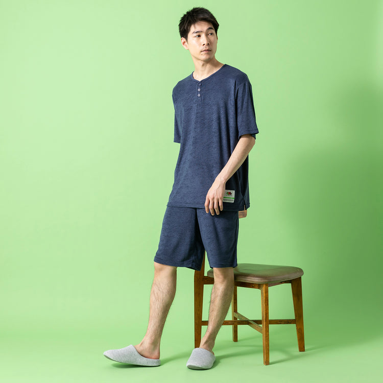 着用サイズ L(モデル身長180cm)