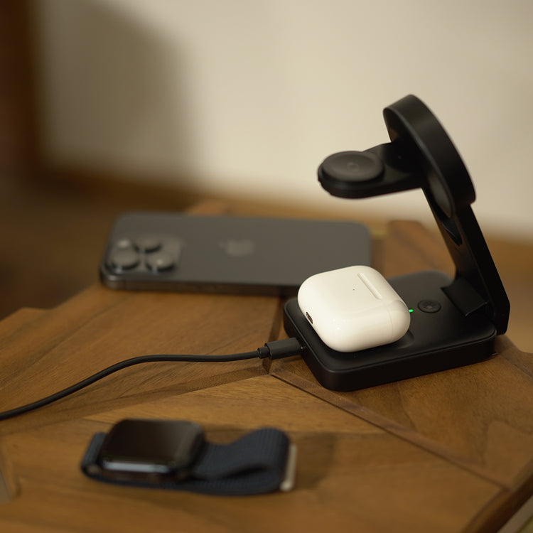 ROOT CO. | ルート PLAY EZ Fold - 3 in 1 Mag Safe Charging Station (ブラック)