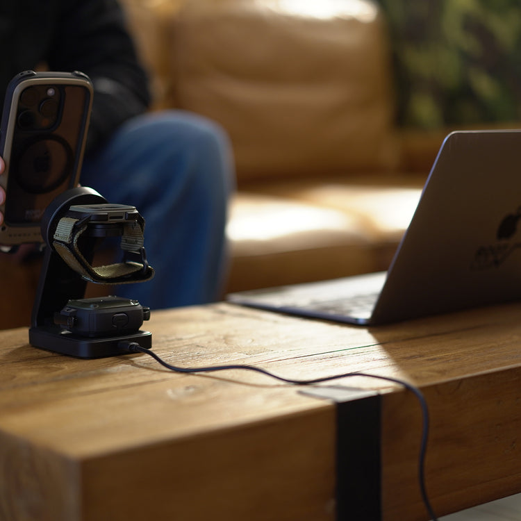 ROOT CO. | ルート PLAY EZ Fold - 3 in 1 Mag Safe Charging Station (ブラック)