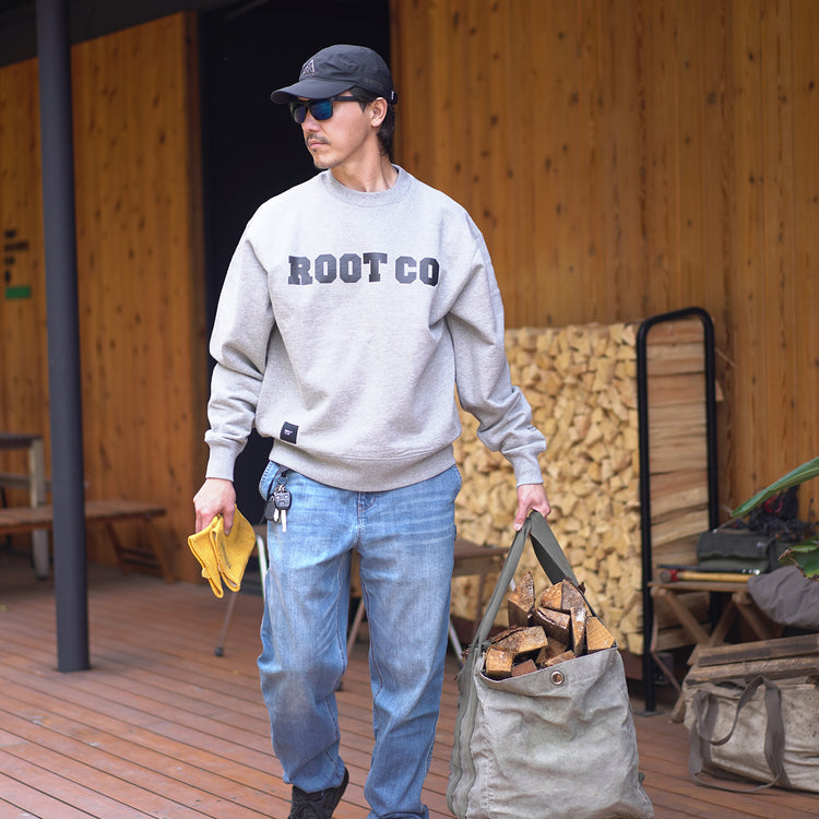 ROOT CO. | ルート PLAY UTILITY BACK POCKET Logo Crewneck Sweat 2024