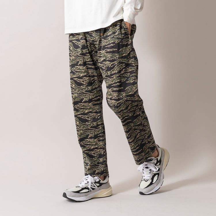 着用サイズL (モデル身長180cm)