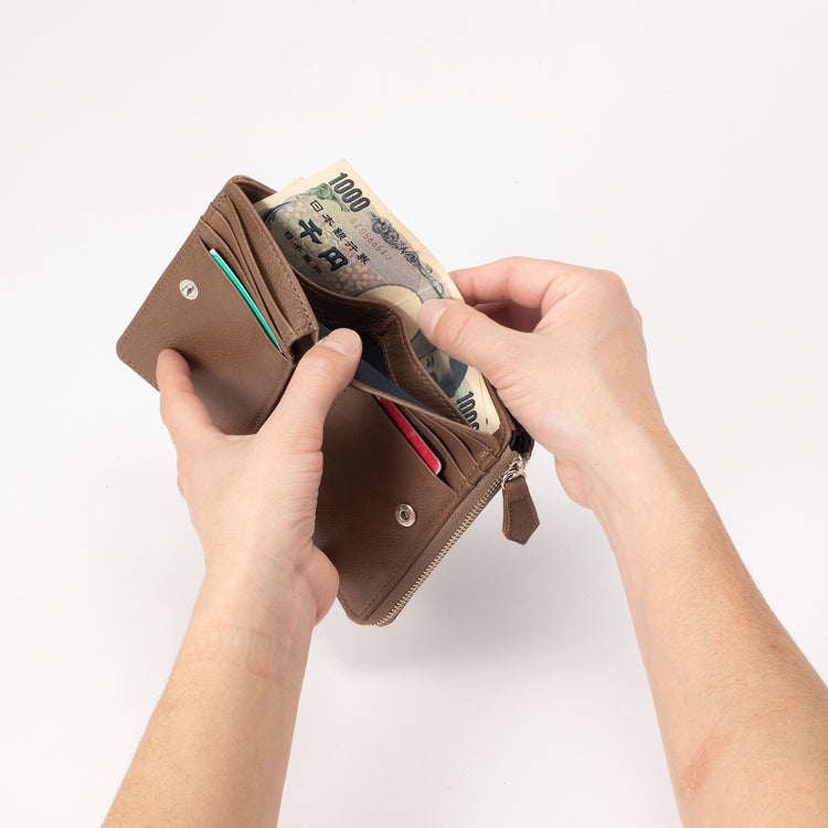 SiiLo | シーロ Book Middle Wallet