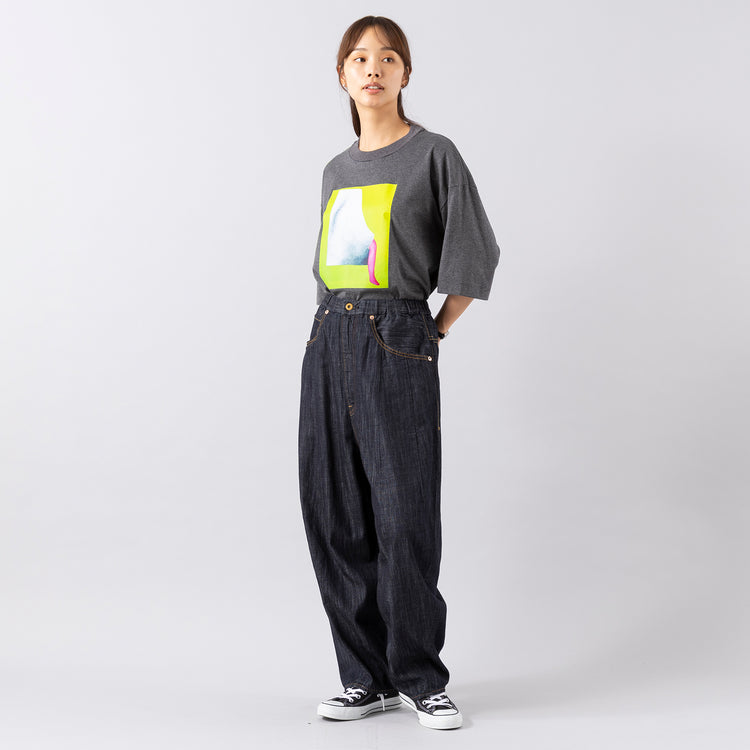 モデル身長165cm,MANONのHALF SLEEVE SUSPICIOUS FOODPRINT TEE|MATOWのTsuki 朧月 -おぼろづき- / スクエア シルバー レザー ノワール,https://market.e-begin.jp/products/mks_mnn0856s_lala|https://market.e-begin.jp/products/bey_mtw0358s_lala