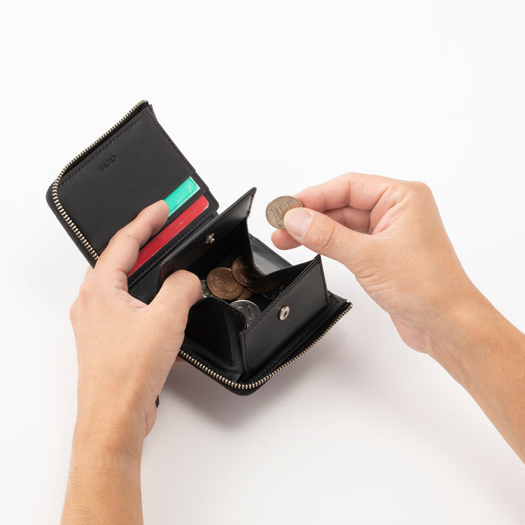 CRONY. | クルニー Mini Round Zip Wallet