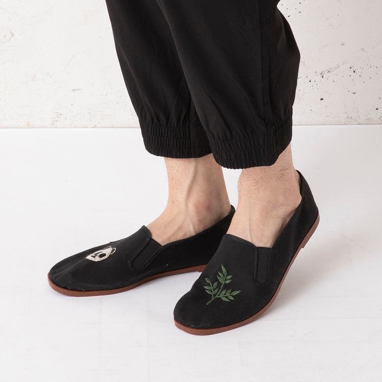 Let's 功夫 | レッツカンフー Kung-Fu Shoes with Reusable Bag