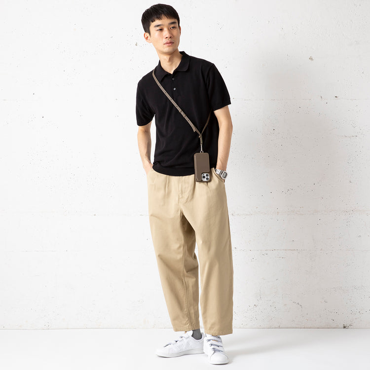 ストラップは別売りです
