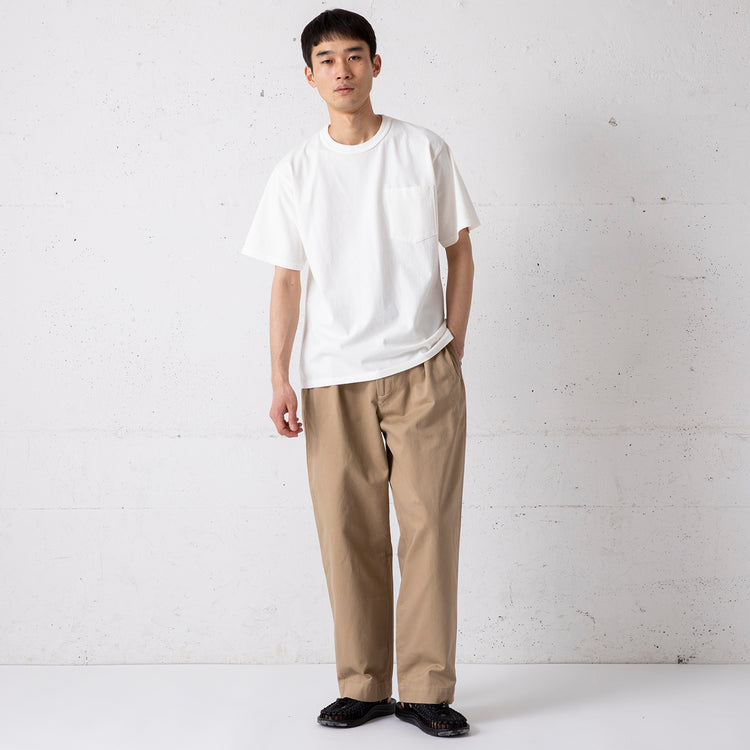 KHAKI着用サイズL (モデル身長180cm/60kg)