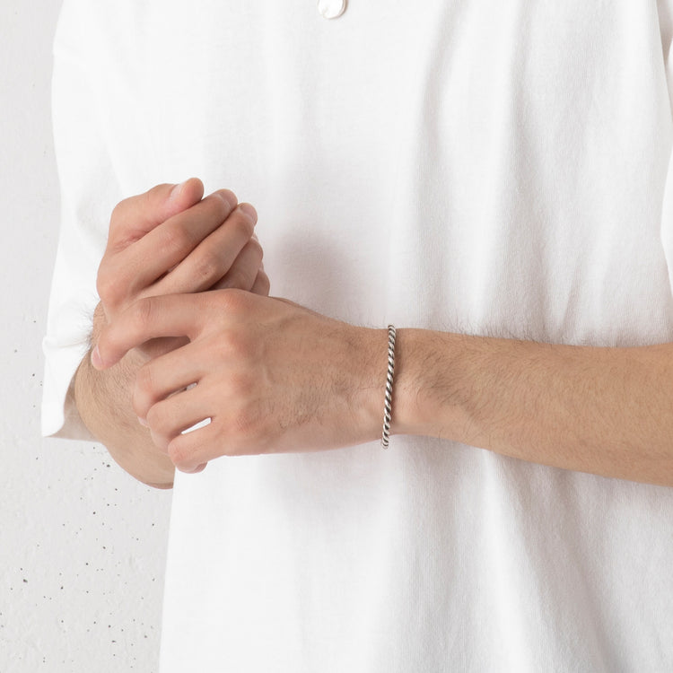 esperanto | エスペラント DOUBLE TWIST BANGLE