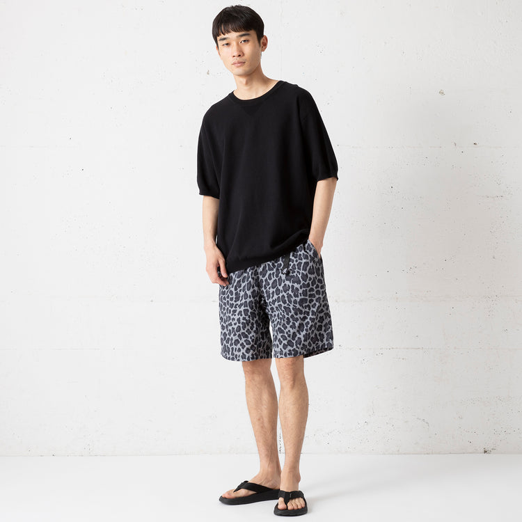 着用サイズ L(身長180cm / 60kg)