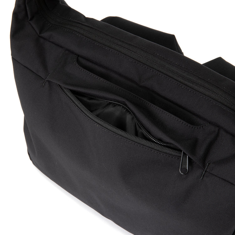 SML | エスエムエル DEFORMATION SHOULDERBAG