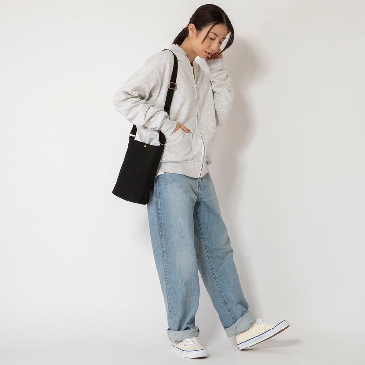 着用サイズM (モデル身長165cm)