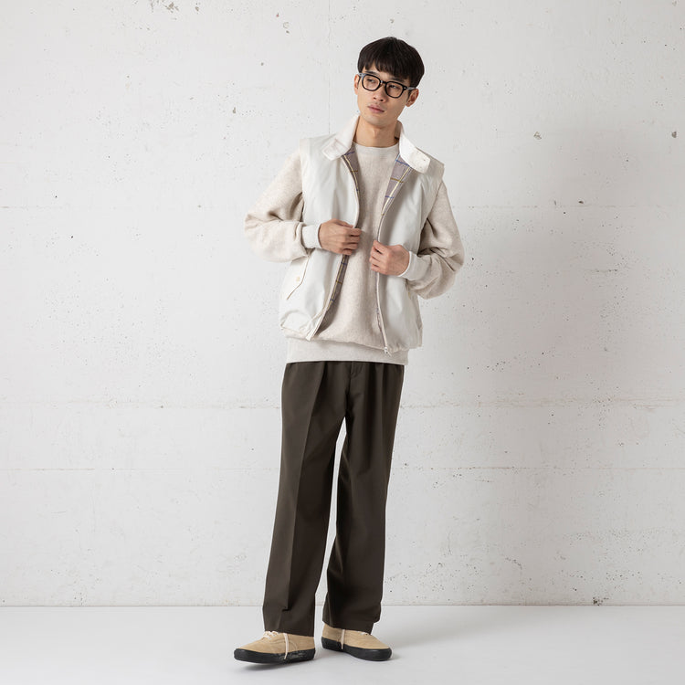 着用サイズ 40(L)(身長180cm / 60kg)
