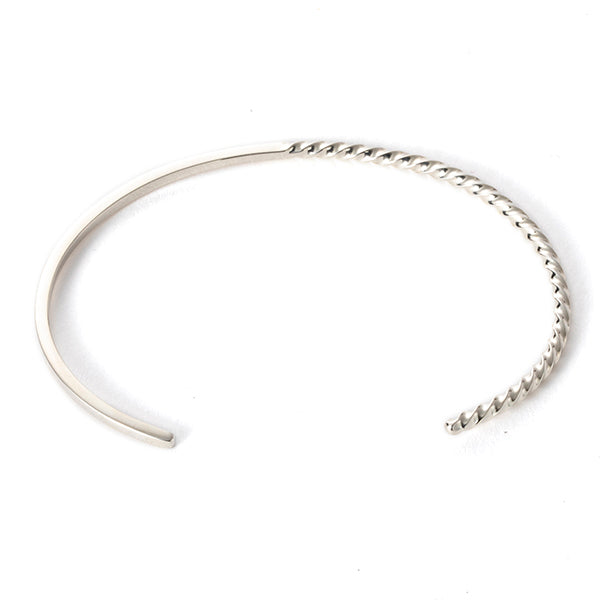 SunKu | サンク　SQ TWIST BANGLE