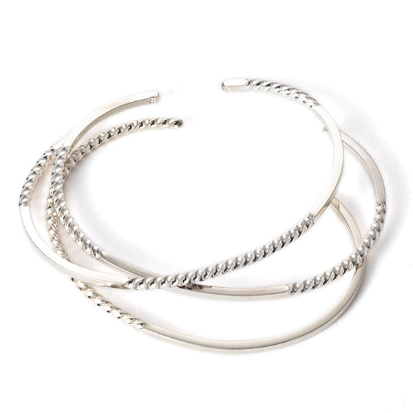 SunKu | サンク　SQ TWIST BANGLE