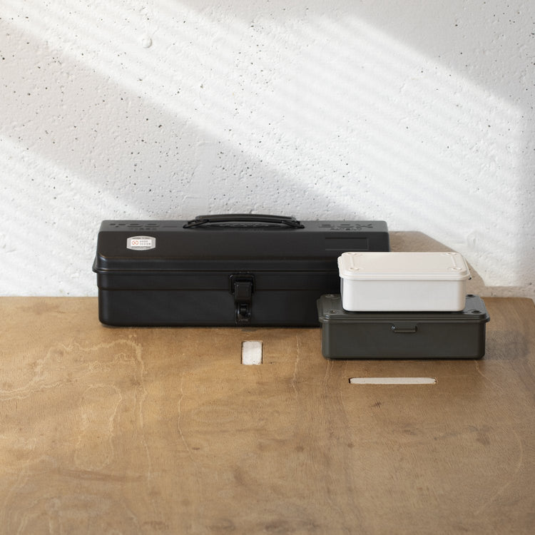 TOYO TOOL BOX | トウヨウツールボックス カラートランク型工具箱 T-150型シリーズ 薄型(ホワイト)