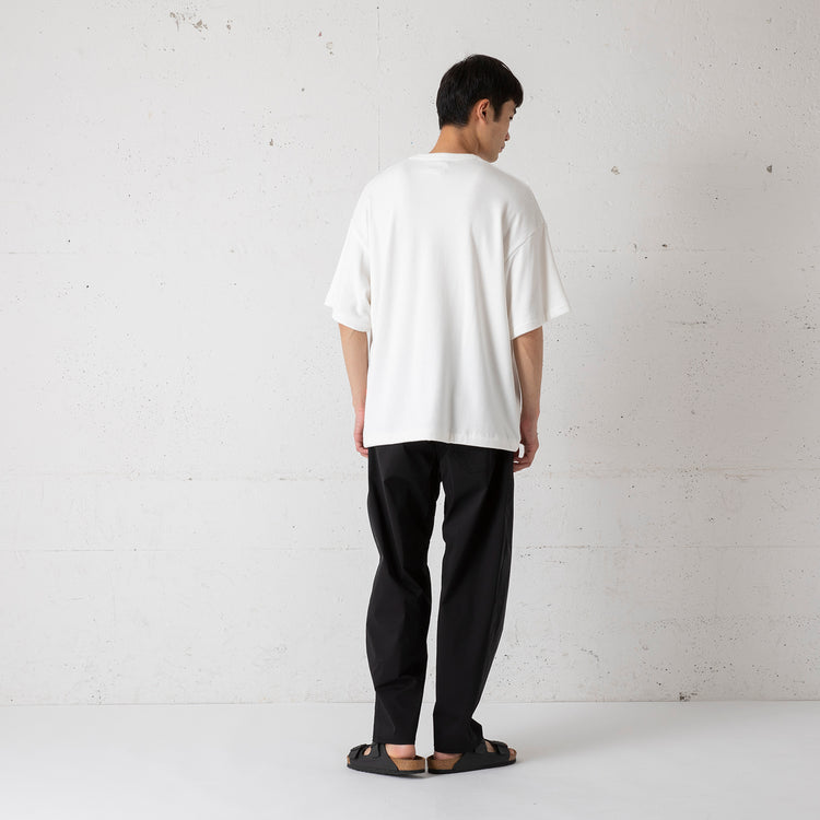 着用サイズ L(身長180cm / 60kg)