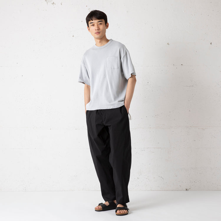 着用サイズ L(身長180cm / 60kg)