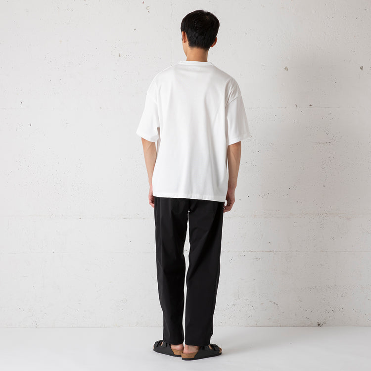 着用サイズ L(身長180cm / 60kg)