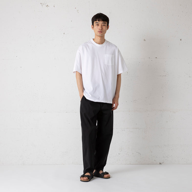 着用サイズ L(身長180cm / 60kg)