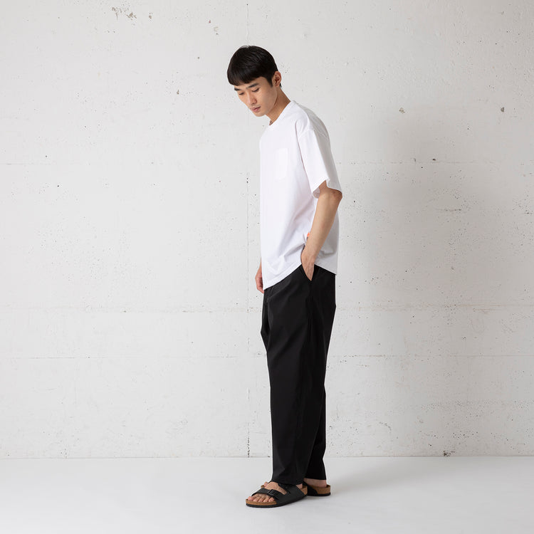 着用サイズ L(身長180cm / 60kg)